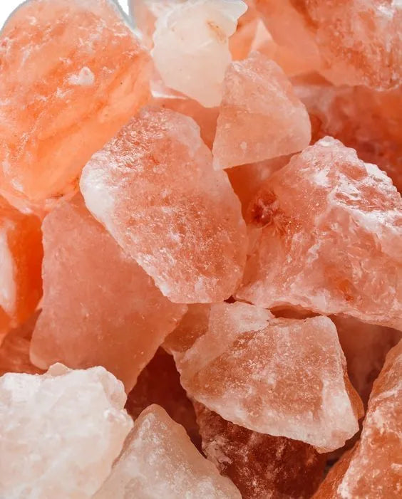 Pink Himalayan salt crystals